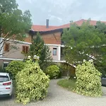 Selyemakácapartman * Balatonlelle