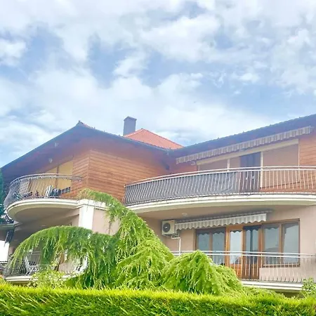 Apartament Selyemakacapartman Balatonlelle