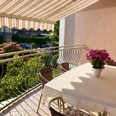 Apartament Selyemakacapartman *