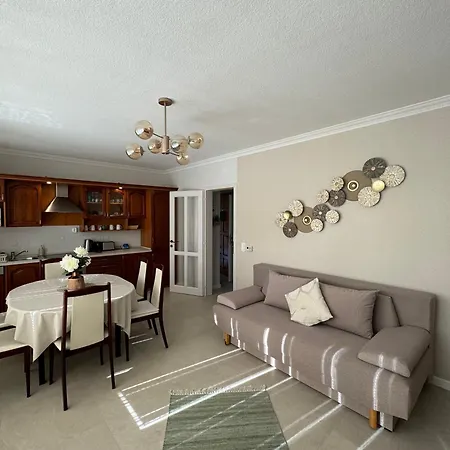 Apartment Selyemakacapartman