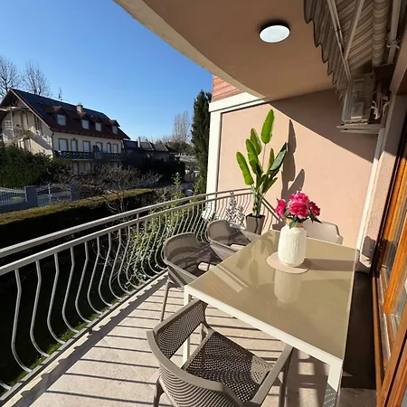 Appartement Selyemakacapartman *